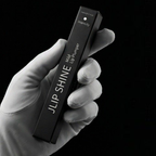 Plumping lip gloss for fuller lips without needles