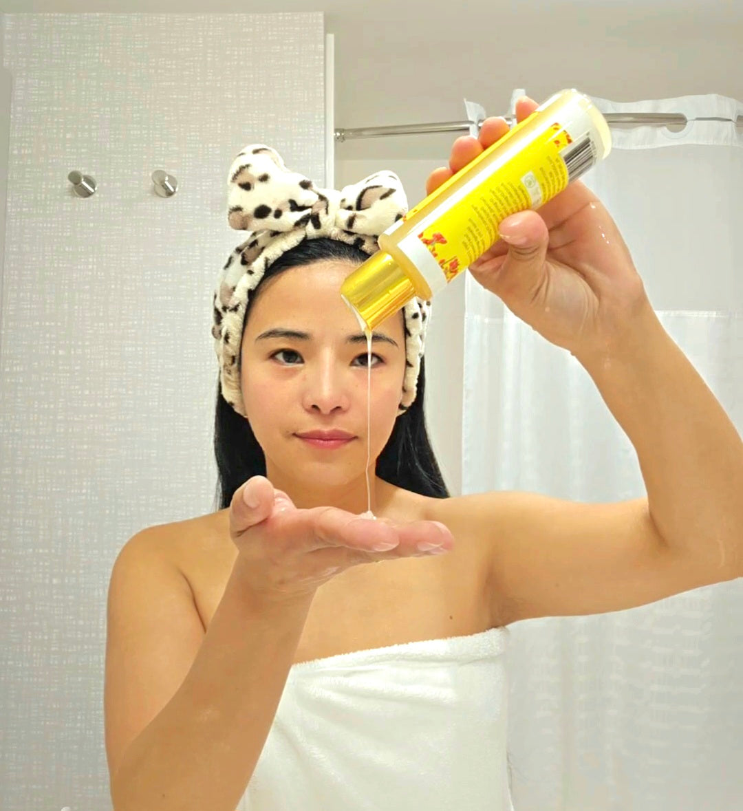 Organic Rosehips & Vitamin C Anti-Aging Cleanser